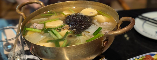 Sprachreise Thailand Bangkok mit LISA! – Essen, Kultur und kulinarische Erlebnisse Thailändische Suppe in Bangkok Thailand während einer LISA! Sprachreise zeigt traditionelle Küche