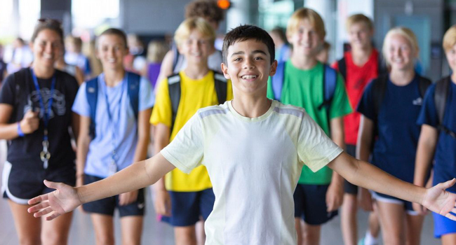 Ankunft in Triest bei einer LISA! Italienisch-Sprachreise für Schüler Schülergruppe bei der Anreise zu einer LISA! Italienisch-Sprachreise für Schüler in Triest, Italien