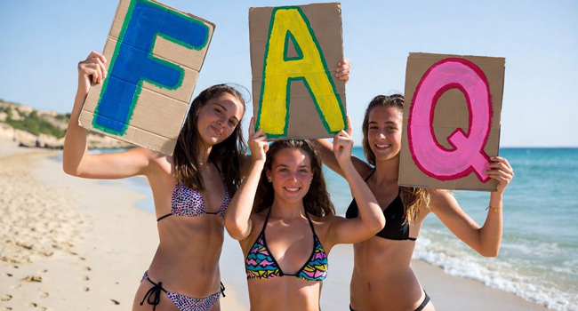 FAQ zur LISA! Italienisch-Sprachreise für Schüler in Triest Schülerinnen am Strand während einer LISA! Italienisch-Sprachreise für Schüler in Triest, Italien