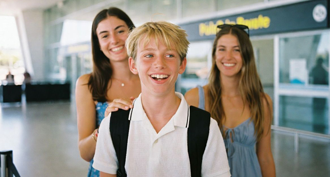 Sichere Ankunft Schüler Sprachreise Malaga und Abholung von zwei spanischen Frauen