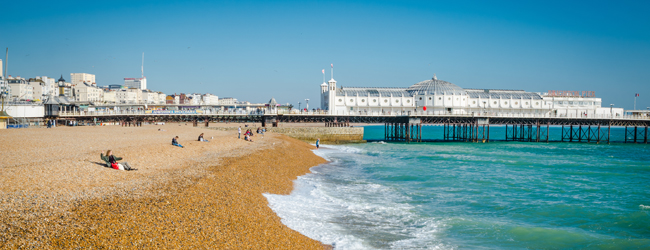 LISA-Sprachreisen-Erwachsene-Englisch-England-Brighton-Campus-Meer-Strand-Pier-Steine