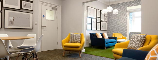 LISA-Sprachreisen-Erwachsene-Englisch-England-Cardiff-Wales-Schule-Lounge-Pause LISA-Sprachreisen-Erwachsene-Englisch-England-Cardiff-Wales-Schule-Lounge-Pause