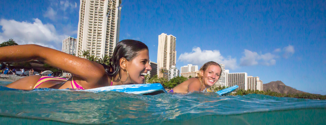 LISA-Sprachreisen-Erwachsene-Englisch-USA-Hawaii-Honolulu-Freizeit-Surfen-Meer