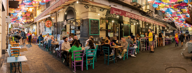 LISA-Sprachreisen-Erwachsene-Italienisch-Italien-Catania-Sizilien-Ausgehen-Abend-Restaurants
