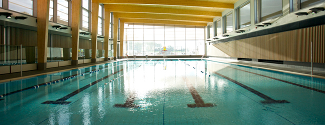 LISA-Sprachreisen-Schueler-Englisch-England-Uppingham-Schule-Schwimmen-Halle-Ausblick LISA-Sprachreisen-Schueler-Englisch-England-Uppingham-Schule-Schwimmen-Halle-Ausblick