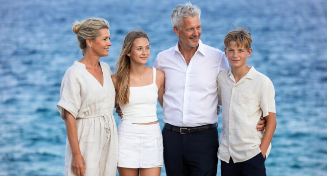 Familiensprachreise Malta Eltern Kind in San Gwan mit LISA! Sprachreisen Familie Vater Mutter Tochter Sohn auf Familiensprachreise am Meer in Malta San Gwann