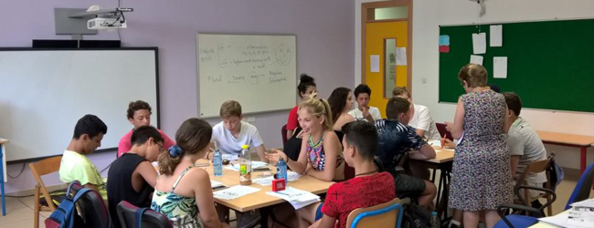 LISA-Sprachreisen-Schueler-Englisch-Malta-San-Gwann-Sprachschule-Grundschule-Unterricht-Gruppe LISA-Sprachreisen-Schueler-Englisch-Malta-San-Gwann-Sprachschule-Grundschule-Unterricht-Gruppe