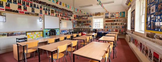 Leeres Klassenzimmer an der Loretto School bei Edinburgh