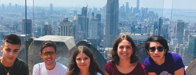 LISA-Sprachreisen-Schueler-Englisch-USA-New-York-Campus-Ausflug-Manhattan-Ausblick-Wolkenkratzer