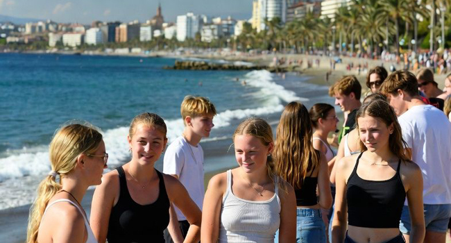 LISA! Sprachreisen Freizeiprogramm in Málaga Schülersprachreisen LISA! Sprachreisen Freizeiprogramm in Málaga Schülersprachreisen mit vielen Schülern